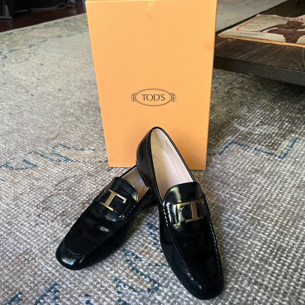 Luxe Tod's $695 Black Patent Loafers Low Profile Chic 6.5